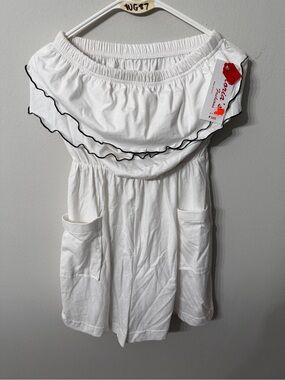 Women’s Maria’s Fashions White Off Shoulder Ruffle Top Large NWT Large